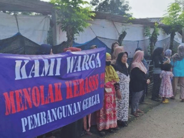 Indonesian-church-protest-1